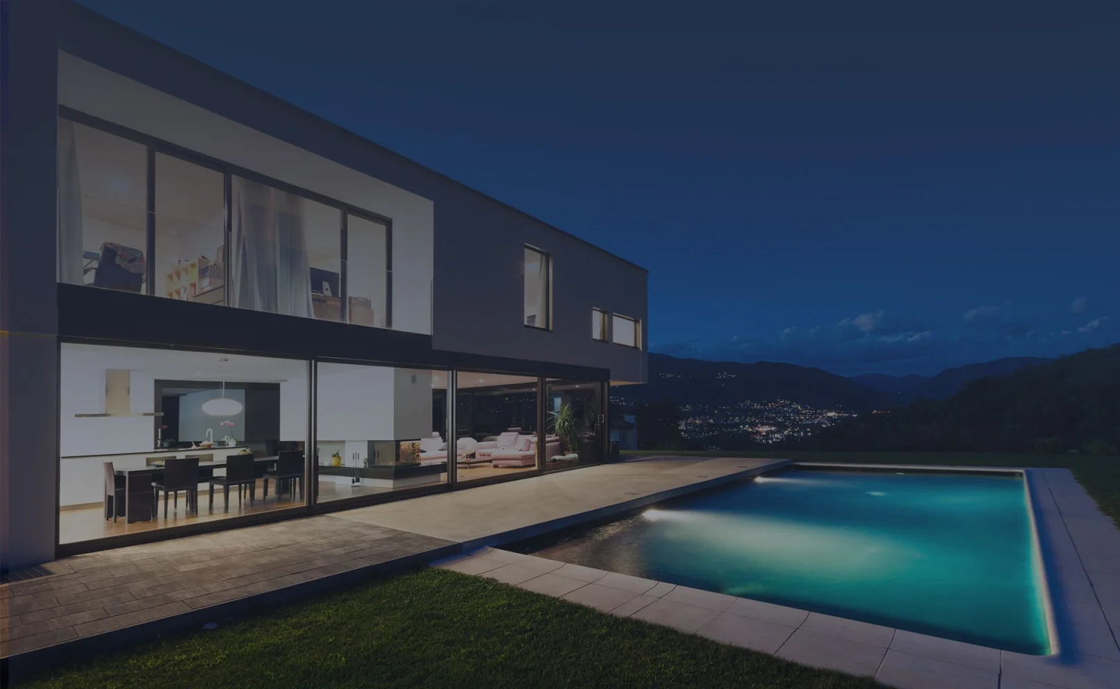 Modernes Wohnhaus mit Pool